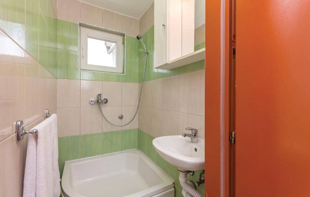 Villa Diana Pakostane Ngoại thất bức ảnh